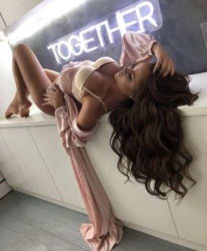 Индивидуалка Света без подруг